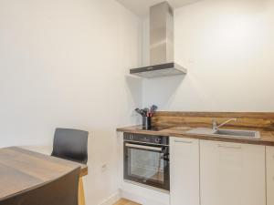 Appartement Calme avec Grande Terrasse, Aytré, Proche Lac, 2 Pers. - FR-1-258-213