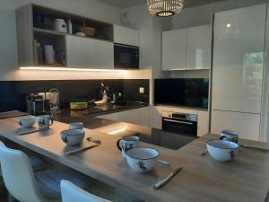 Appartements Charmant appartement neuf a Capbreton avec balcon, Wifi, et parking securise pour 5 personnes - FR-1-239-1004 : photos des chambres