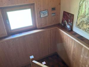 Appartement typique 75m², 2 chambres, balcon, face au télésiège, parking, proche front de neige. - FR-1-595-92