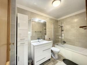Appartement au centre de Chamonix - 6 pers, parking, confort 3 étoiles - FR-1-507-74
