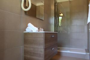 Hotels Hotel Les Lentisques : Chambre Simple - Vue sur Piscine