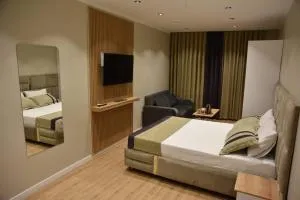 Edwin Plus Hotel - Mahmutbey