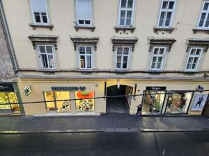 Zagreb Central 2BR + Parking