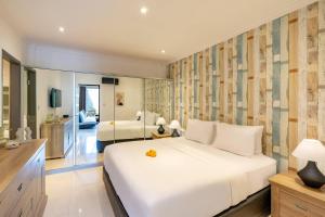 Central 3bd Modern Villa with Private Pool and Play Area