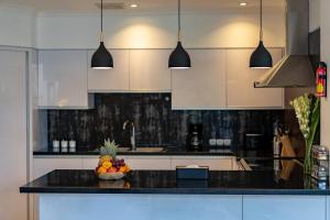 Central 3bd Modern Villa with Private Pool and Play Area