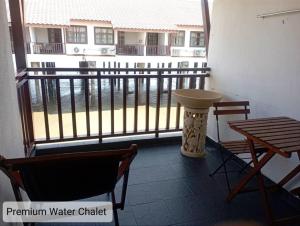 Alpine LXPD Premium Water Chalet