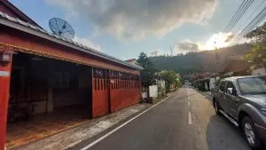 แดดดี้ โฮมสเตย์ สัตหีบ - Ban Tao Than