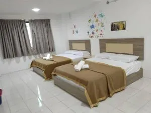 Everyone Knows EOK Homestay 2 rooms Apartment in Lot 10 Pangkor - 卡庞帕斯班伽克