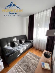 Fully Equiped, Quiet, for 5 persons, Next To Panoramic Gondola