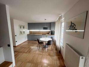 Comfy flat in city-FREE parking