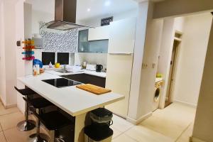 Unobstructred seaviews, 2BR, Kingbeds, Fully ACd