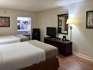 Motel 6 Abbeville, AL