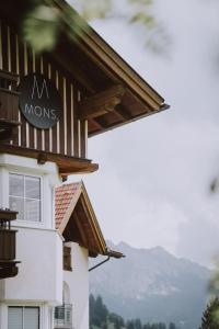 MONS suites wine passion