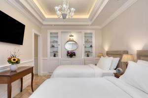 Classic, Guest room, 2 Twin/Single Bed(s), Courtyard view room in King George A Luxury Collection Hotel Athens