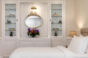 Classic, Guest room, 2 Twin/Single Bed(s), Courtyard view room in King George a Luxury Collection Hotel Athens