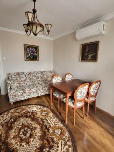 Apartament przy Parku Saskim (600 metrów od Ratusza)