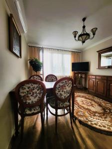 Apartament przy Parku Saskim (600 metrów od Ratusza)