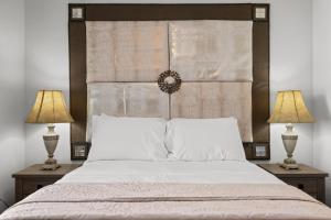 Chic 3BR Haven near Wineries, Lake Lowell & C of I - Ideal for Hiking & Relaxing!