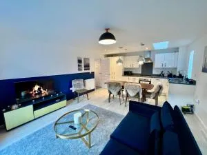 Olea Tree House - Comberton