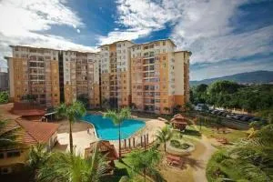 Vacation House with Pool: Palma Villa - Lengging