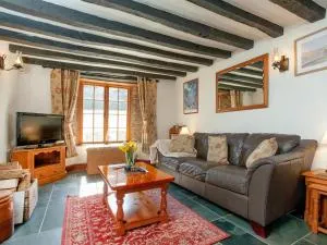 Hope Cottage - chocolate box thatch in Chittlehampton, North Devon - Chittlehamholt