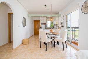 Villamartin apartment. Excellent location for Golfers, Cyclists and Hikers