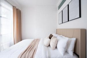 1290-13 Newly Renovated 2 Bedrooms in UES