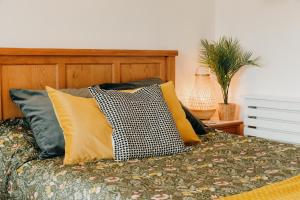 Luxury Private Suite-Parking, Courtyard & Wi-Fi