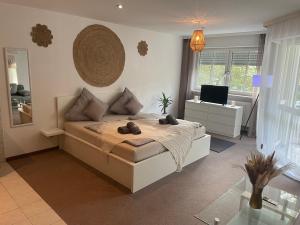 Kingsize Bett BOHO Apartment mit Tiefgarage nähe Salzburg