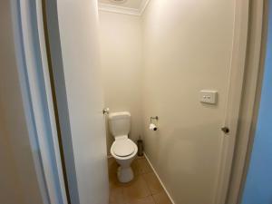 5 Beds-Whole House-Carrum Beach- Patterson Lake-Fully Furnished