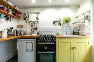 Maisons de vacances Chez Miriam - Maison de caractere - Ville avec jardin : photos des chambres
