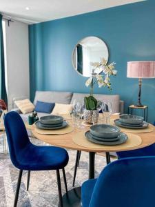 L‘Éden au Porte de Paris Metro 9