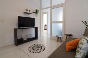 Maravilhosa vista para o mar e piscina - HB41F