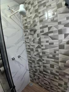 Suíte 03 com Varanda - Avenida Hospedagem