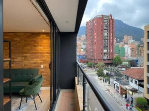 512 Hermoso loft con balcón