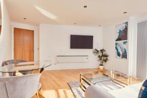 Modern Deluxe Leeds Dock Apartment Free Secure Parking