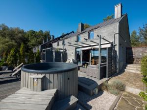 Słoneczny Chełm - Apartamenty w górach, Prywatna sauna jacuzzi balia w cenie, Spa, Grill, Stok narciarski Myślenice, Ścieżki rowerowe, Rzeka Raba, Widok na Tatry