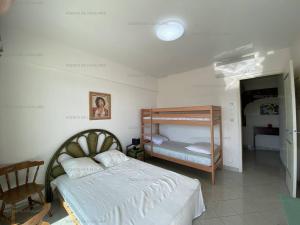 Appartements Appartement climatise face mer, avec piscine et parking, Cavalaire-sur-Mer - FR-1-100-320 : photos des chambres