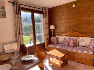 Appartement Calme avec Piscine, Terrasse et Skibus Proche Centre Samoëns - FR-1-624-144 - Сікст
