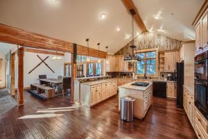 NEW LISTING! Peaks Paradise home
