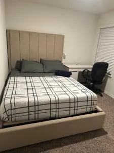 Cozy Room in a quiet house for professionals / Business Travel - Prosper