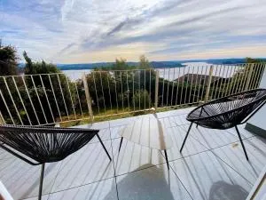 Einzigartiges Haus mit wunderbaren Seeblick auf Lago Maggiore - Nebbiuno