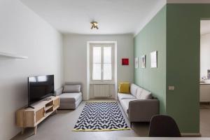 Central and Glamour home!