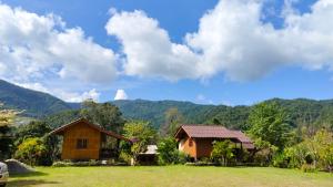 Rimna Banpark ริมนาบ้านพัก