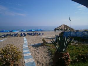 Blue Sky Taverna Apartments Kiki Rethymno Greece