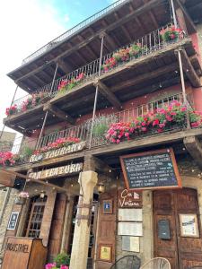 Chalets Chalet cosy-vue sur la montagne & montgolfieres : photos des chambres