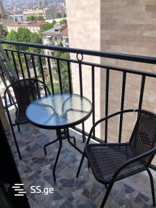 Сдается 3 - х комнатная квартира по суточно в центре Тбилиси