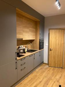 Urban Elegance by Eagles Bridge