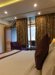 Hotel Snowcrests Manor