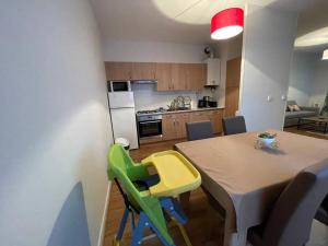 Le Tropical - Spacieux T2 proche toutes commodités